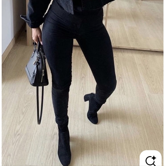 Steve Madden Echo Suede Booties - Picture 5 of 6